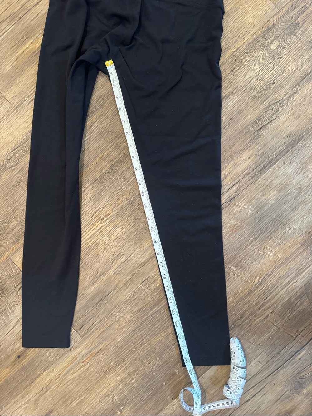 Unbound Merino Classic Black Merino Wool Active Outdoor Leggings Sz M Euc - Picture 5 of 6